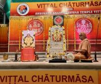 Shri Devi Pujana by HH Swamiji; Picture Courtesy Shri Jaikishan Kandlur
