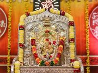 Shri Devi Pujana by HH Swamiji; Picture Courtesy Shri Jaikishan Kandlur
