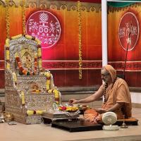Shri Devi Pujana by HH Swamiji; Picture Courtesy Shri Jaikishan Kandlur