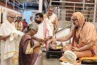 Teertha Vitarana; Picture Courtesy Shri Jaikishan Kandlur