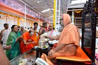Teertha Vitarana; Picture Courtesy Shri Sadashiv Bana