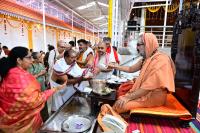 Teertha Vitarana; Picture Courtesy Shri Sadashiv Bana