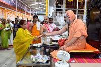 Memento distribution; Picture Courtesy Shri Sadashiv Bana