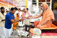 Memento distribution; Picture Courtesy Shri Sadashiv Bana