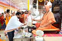 Memento distribution; Picture Courtesy Shri Sadashiv Bana