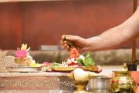 Shri Devi Pujana by HH Swamiji; Picture Courtesy Shri Abhinav Kalla