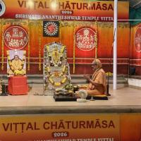 Shri Shiva Pujana by HH Swamiji; Picture Courtesy Shri Jaikishan Kandlur