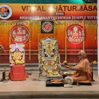 Shri Shiva Pujana by HH Swamiji; Picture Courtesy Shri Jaikishan Kandlur