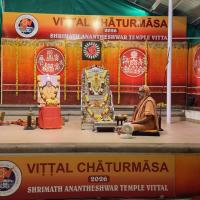 Shri Shiva Pujana by HH Swamiji; Picture Courtesy Shri Jaikishan Kandlur