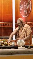 Shri Shiva Pujana by HH Swamiji; Picture Courtesy Shri Jaikishan Kandlur