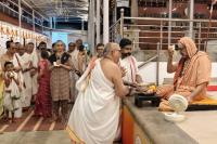 Teertha Vitarana; Picture Courtesy Shri Jaikishan Kandlur
