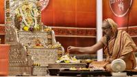 Shri Shiva Pujana by HH Swamiji; Picture Courtesy Shri Jaikishan Kandlur