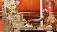 Shri Shiva Pujana by HH Swamiji; Picture Courtesy Shri Jaikishan Kandlur