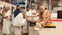 Teertha Vitarana; Picture Courtesy Shri Jaikishan Kandlur