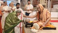 Teertha Vitarana; Picture Courtesy Shri Jaikishan Kandlur