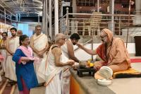 Teertha Vitarana; Picture Courtesy Shri Jaikishan Kandlur