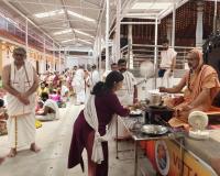 Teertha Vitarana; Picture Courtesy Shri Jaikishan Kandlur
