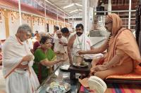Teertha Vitarana; Picture Courtesy Shri Jaikishan Kandlur