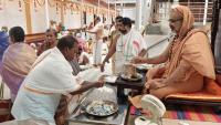 Teertha Vitarana; Picture Courtesy Shri Jaikishan Kandlur