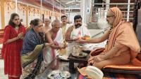 Teertha Vitarana; Picture Courtesy Shri Jaikishan Kandlur