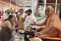 Teertha Vitarana; Picture Courtesy Shri Jaikishan Kandlur