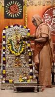 Shri Shiva Pujana by HH Swamiji; Picture Courtesy Shri Jaikishan Kandlur