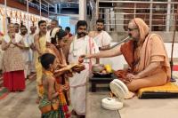 Teertha Vitarana; Picture Courtesy Shri Jaikishan Kandlur