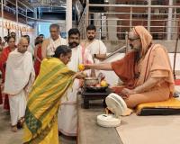 Teertha Vitarana; Picture Courtesy Shri Jaikishan Kandlur