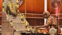 Shri Devi Pujana by HH Swamiji; Picture Courtesy Shri Jaikishan Kandlur