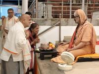 Shri Devi Pujana by HH Swamiji; Picture Courtesy Shri Jaikishan Kandlur