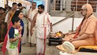 Shri Devi Pujana by HH Swamiji; Picture Courtesy Shri Jaikishan Kandlur