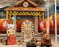 Shri Shiva Pujana by HH Swamiji; Picture Courtesy Shri Jaikishan Kandlur