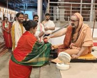 Teertha Vitarana; Picture Courtesy Shri Jaikishan Kandlur