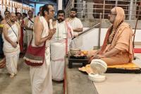 Teertha Vitarana; Picture Courtesy Shri Jaikishan Kandlur