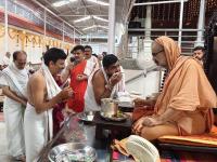 Teertha Vitarana; Picture Courtesy Shri Jaikishan Kandlur