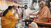 Teertha Vitarana; Picture Courtesy Shri Jaikishan Kandlur