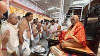 Teertha Vitarana; Picture Courtesy Shri Jaikishan Kandlur