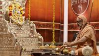 Shri Shiva Pujana by HH Swamiji; Picture Courtesy Shri Jaikishan Kandlur