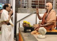 Tirtha Vitarana; Picture courtesy Shri Jaikishan Kandlur