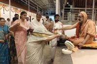 Teertha Vitarana; Picture Courtesy Shri Jaikishan Kandlur