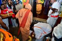 Arrival of HH Swamiji; Picture courtesy Shri Sadashiv Bana