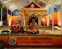 Arrival of HH Swamiji; Picture courtesy Smt. Sanjana Bantwal