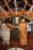 Arrival of HH Swamiji; Picture courtesy Smt. Sanjana Bantwal