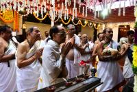 Mandala Puja & Shri Vedavyasa Puja by HH Swamiji; Picture courtesy Shri Sadashiv Bana