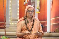 Mandala Puja & Shri Vedavyasa Puja by HH Swamiji; Picture courtesy Shri Abhinav Kalla
