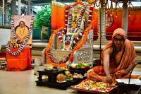 Mandala Puja & Shri Vedavyasa Puja by HH Swamiji; Picture courtesy Shri Sadashiv Bana