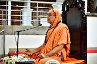 Ashirvachana by HH Swamiji; Picture courtesy Shri Sadashiv Bana