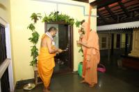 HH Swamiji arriving at Guru Math, Mallapur on 12th February 2021 for the Punar Pratishtha ceremonies (14th of Feb 2021).