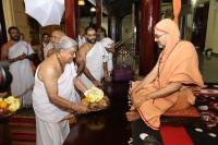 HH Swamiji arriving at Guru Math, Mallapur on 12th February 2021 for the Punar Pratishtha ceremonies (14th of Feb 2021).
