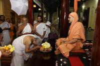 HH Swamiji arriving at Guru Math, Mallapur on 12th February 2021 for the Punar Pratishtha ceremonies (14th of Feb 2021).